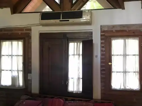 Casa 5 ambientes con 4 baños