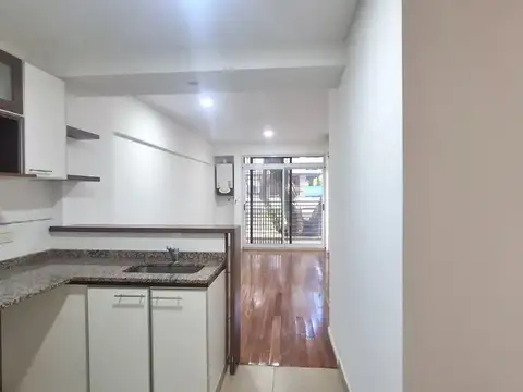 Alq 2 amb Belgrano Balcon, Amenities, baulera