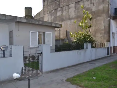 VENTA Casa 2Amb o terreno (lote propio de 10x20)