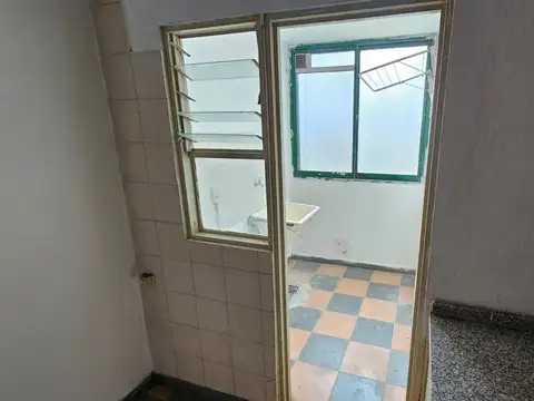 Departamento 5 ambientes con 1 baño