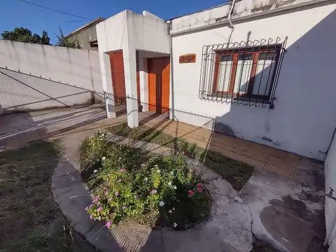 Casa en Venta | Av. 25 de Mayo N° 360, Escobar centro