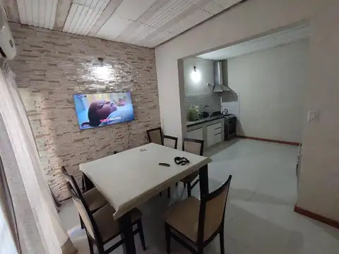 Casa 2 ambientes con 1 baño