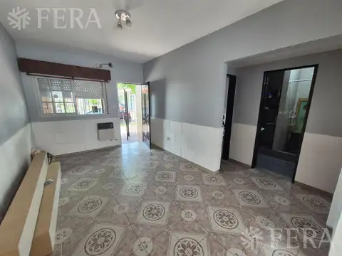 Venta PH 3 ambientes con patio en Bernal Oeste