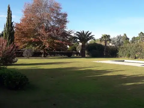 Barrio Vinelli, Lobos