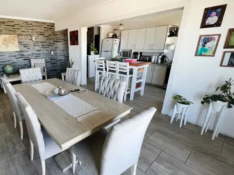 Departamento 4 ambientes con 2 baños