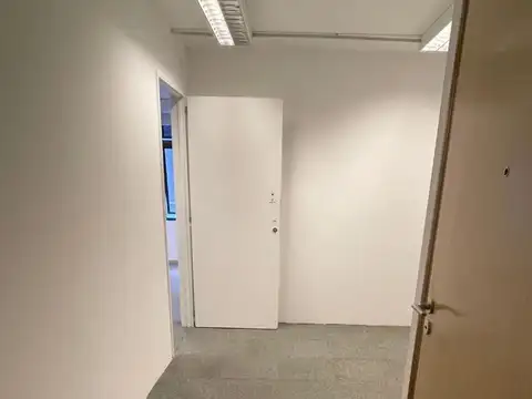 Oficina en Alquiler en San Isidro Centro, $ 800.000