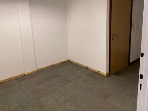 Oficina 2 ambientes con 1 baño