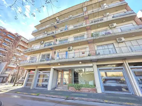 MONOAMBIENTE ALQUILER CON BALCON CASTELAR SUR