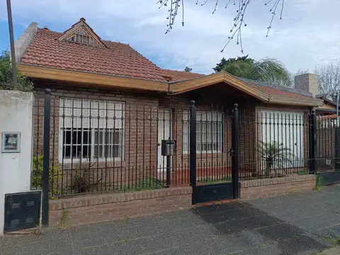 Hermosa Casa en Pontevedra Merlo Apta Credito