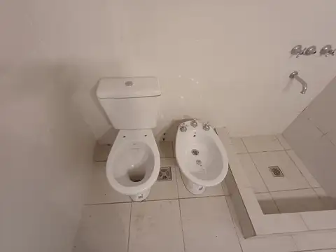 VENTA CASA MODERNA A ESTRENAR 4 AMBIENTES PERMUTA