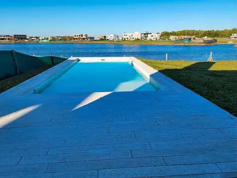 Casa en Alquiler | A la laguna | Barrio Santa Ana