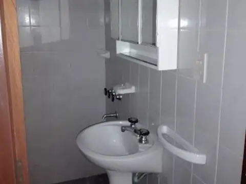 Departamento en Alquiler en Republica De La Sexta, $ 330.000