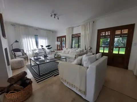 Casa en alquiler Barrio Santa Barbara, Corredor Bancalari, Pacheco, Tigre