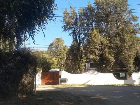 Casa en venta - 5 Dormitorios 3 Baños 5 Cocheras - 760Mts2 - San Carlos de Bariloche