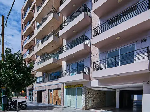 Av. Francisco Beiro 4924  DIVISIBLE/ COCHERA/APTO PROF/TODOS EXTERNOS C/BALCON