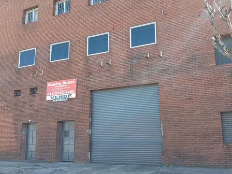 Galpón en Venta en Pompeya, CABA