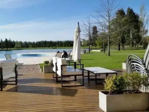 Terreno en Venta en Miralagos, USD 70.000