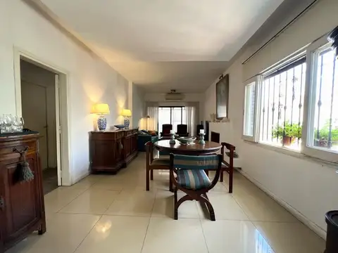 VENTA CASA 3 DORMITORIOS COCHERA PILETA V CABRERA