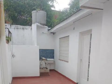 PH 2 ambientes, patio, lavadero- Beccar
