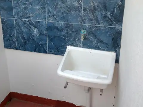 Depto Tipo Casa en Alquiler 45 años