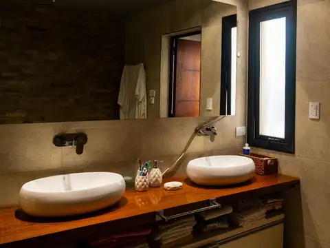 Casa en venta de 3 dormitorios c/ cochera en La Aguada de San Lorenzo