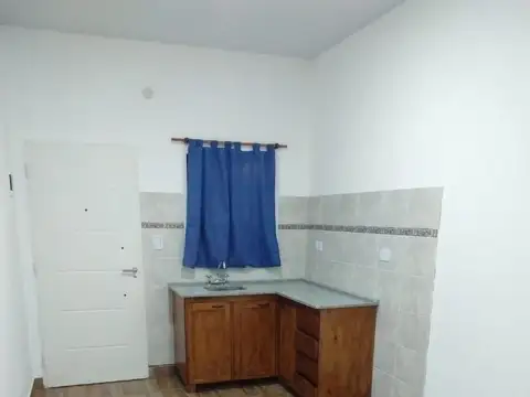 Depto Tipo Casa en Alquiler de 2 ambientes