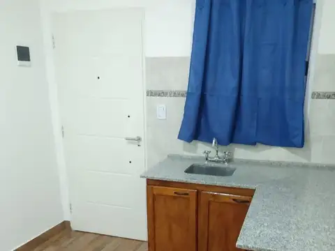 Depto Tipo Casa en Alquiler de 1 dormitorio