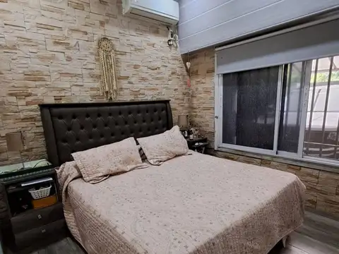 Depto Tipo Casa en Venta 52 años