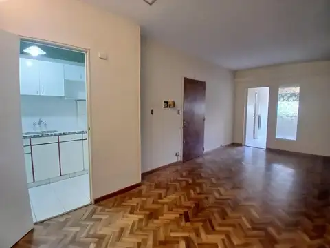 2 Ambientes Frente balcón