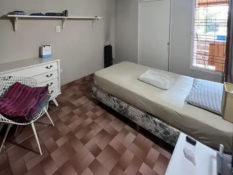 VENTA CASA MERLO NORTE CON GRAN SUPERFICIE