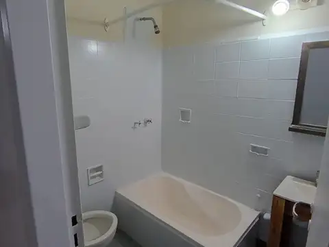 Departamento en Alquiler en Primera Junta, $ 500.000