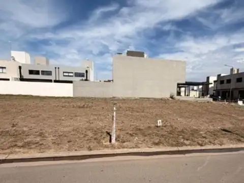 Terreno en Venta en Solares de Manatiales, USD 86.000