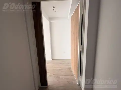 Semipiso a estrenar de 3 dormitorios en suite, 2 cocheras y baulera en venta en Caballito.