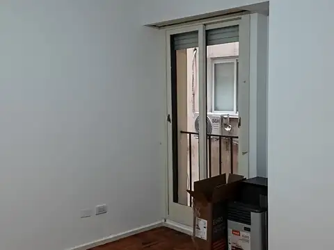 Paraguay 3000, Piso 2