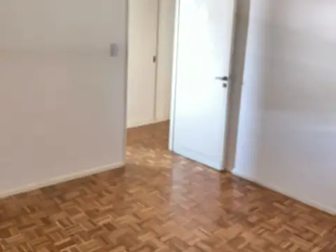 2 AMBIENTES LATERAL LUMINOSO BALCON FRANCES COCINA C/ LAVADERO DORMIT C/ PLACAR A MTS SANAT DUPUYTRE