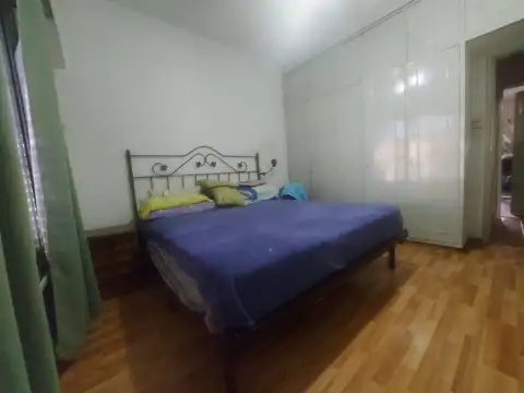 VENTA CASA 4AMBIENTES CASTELAR CENTRO APTO CRÉDITO