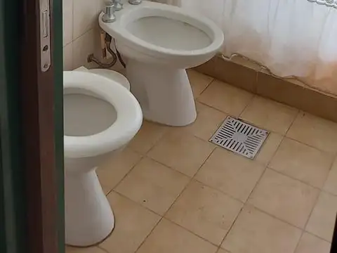 202 e/ 502 y 506, Club La Torre