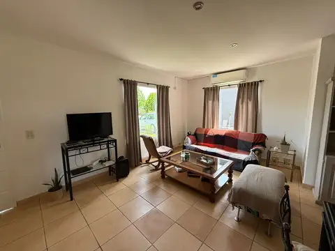 Casa  en Venta en San Eduardo, Pilar del Este, Pilar