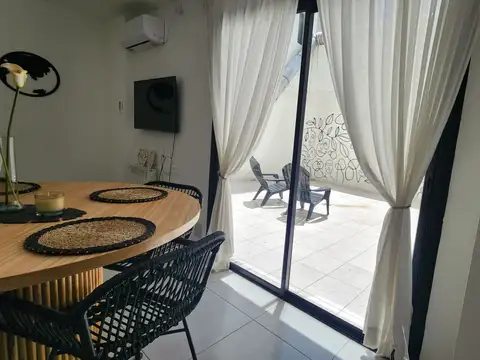 Domingo F. Sarmiento 1300, Piso PB