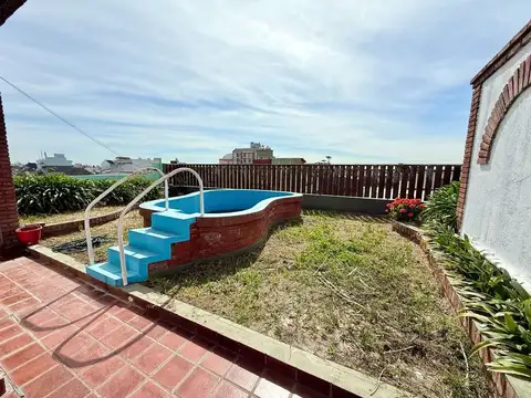 VENTA CASA 4 AMB CON PARQUE PILETA - RAMOS MEJIA