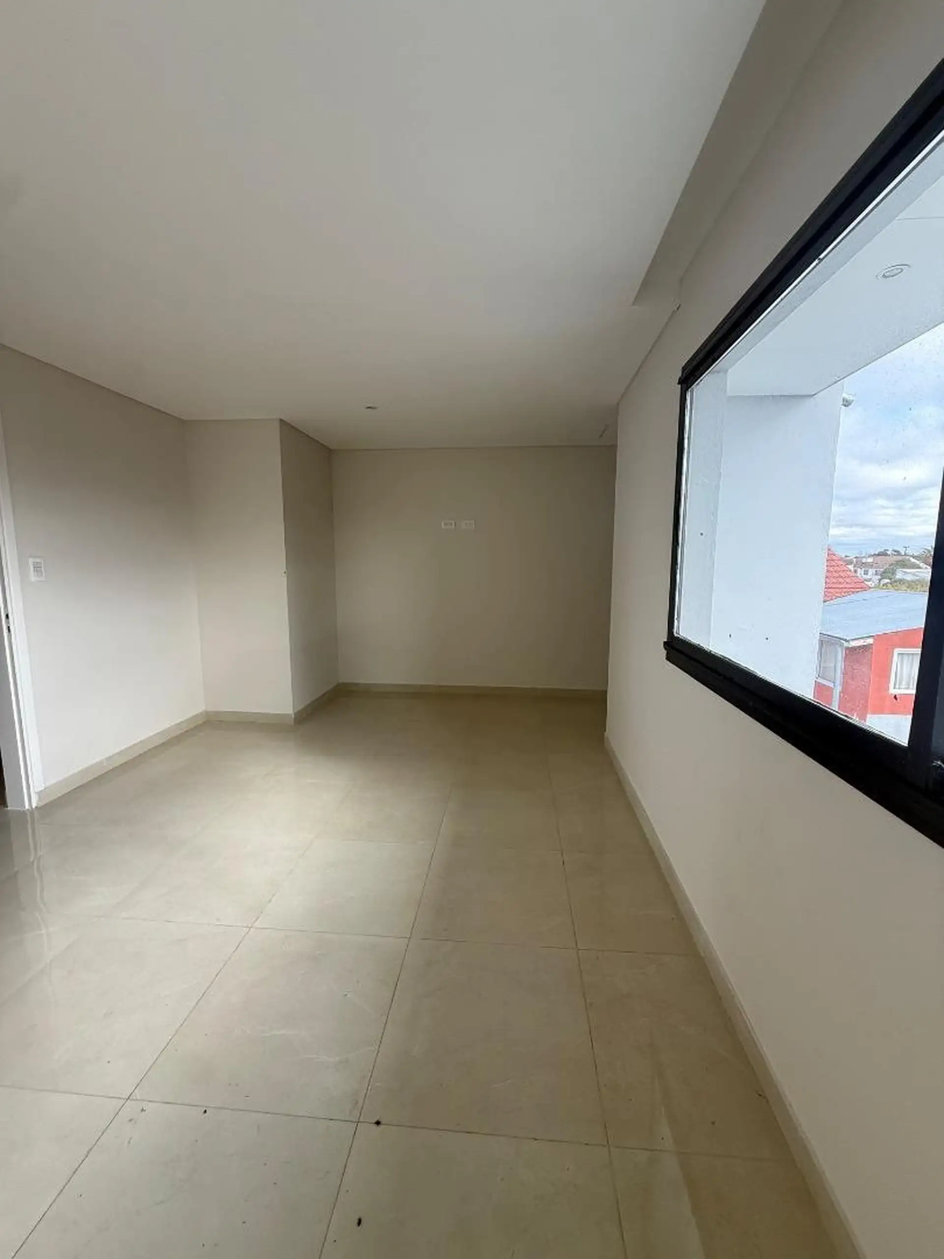 VENTA DUPLEX 3 AMBIENTES CON JARDÍN Y BALCÓN