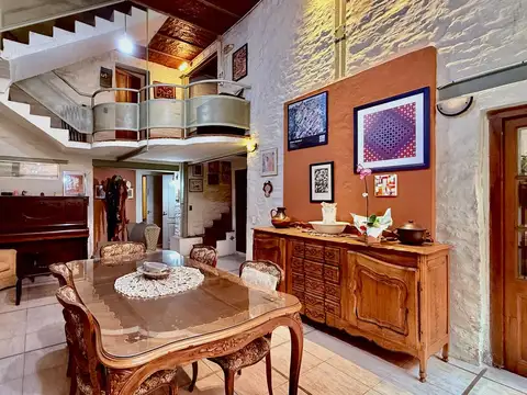 VENTA CASA 6 AMBIENTES DEPENDENCIA COCHERA VILLA CRESPO