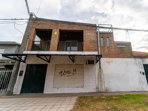 LOCAL COMERCIAL Y DEPÓSITO EN VENTA EN FISHERTON