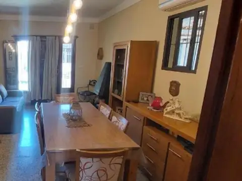 Casa en Venta en Villa Sarmiento, USD 215.000