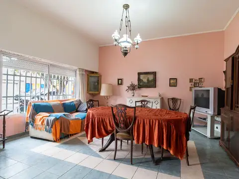 CASA EN VENTA 3 DORMITORIOS B.ESPAÑA Y HOSPITALES