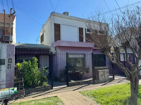 Depto Tipo Casa en Venta de 4 dormitorios