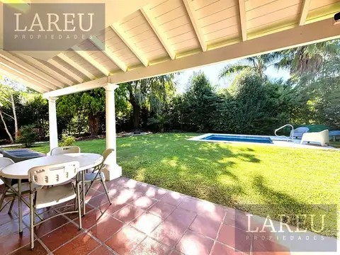 Casa 4 ambientes con 3 baños