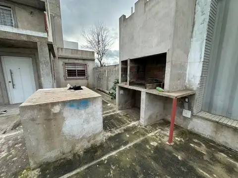 Casa 3 ambientes con 2 baños