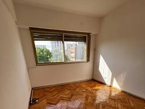 2 amb frente balcón cocina independiente