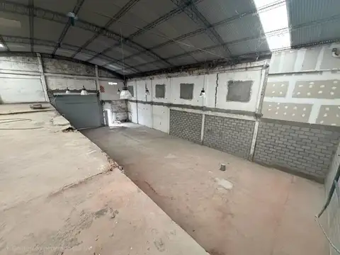 Galpon en Alquiler 22  mts Fondo
